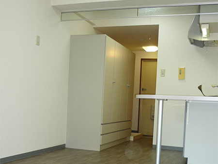 天井、壁クロス張替え、クッションフロアー張替え、ソフト巾木張替え