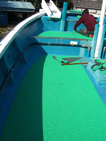 クッションシート貼り